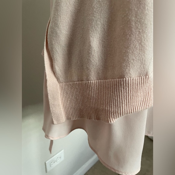 Mixed media ballet pink sweater from LOFT - Picture 6 of 6